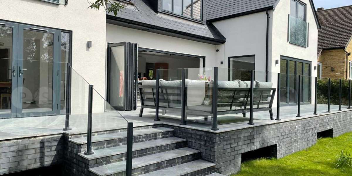 Modern Elegance: Why Glass Balustrades Are the Ultimate Choice for Contemporary Spaces