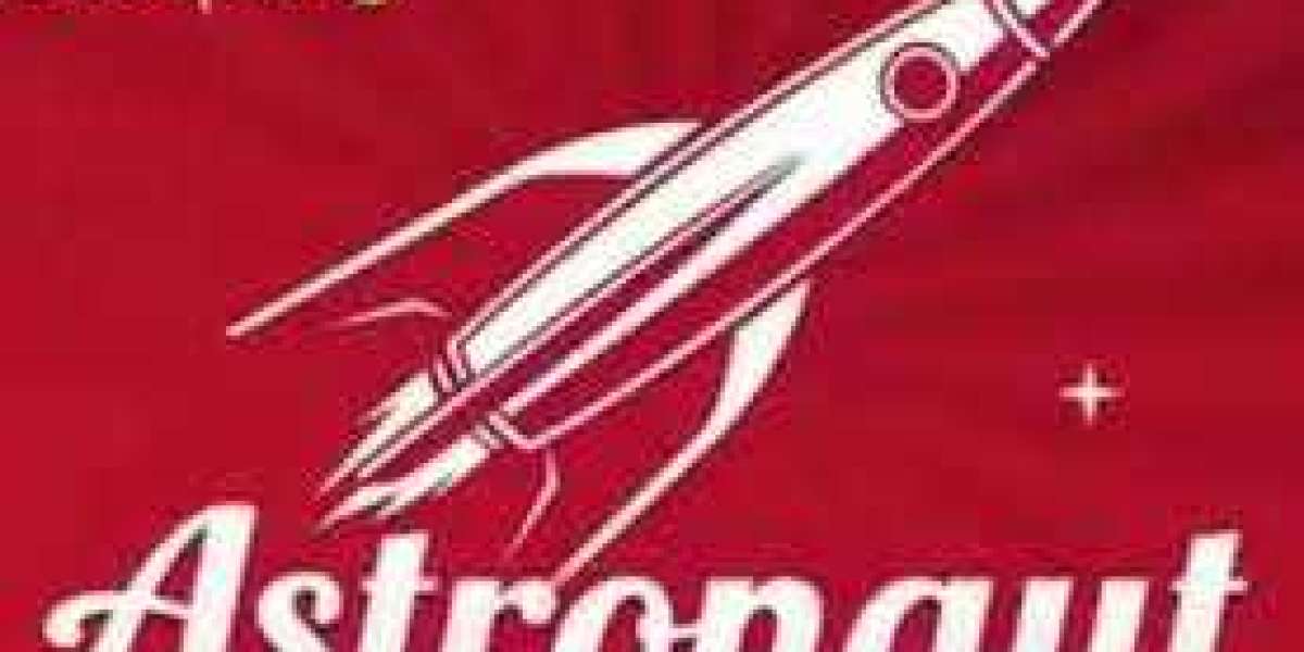 To Click on Or Not to Click on: Install Astronaut Game And Running a blog