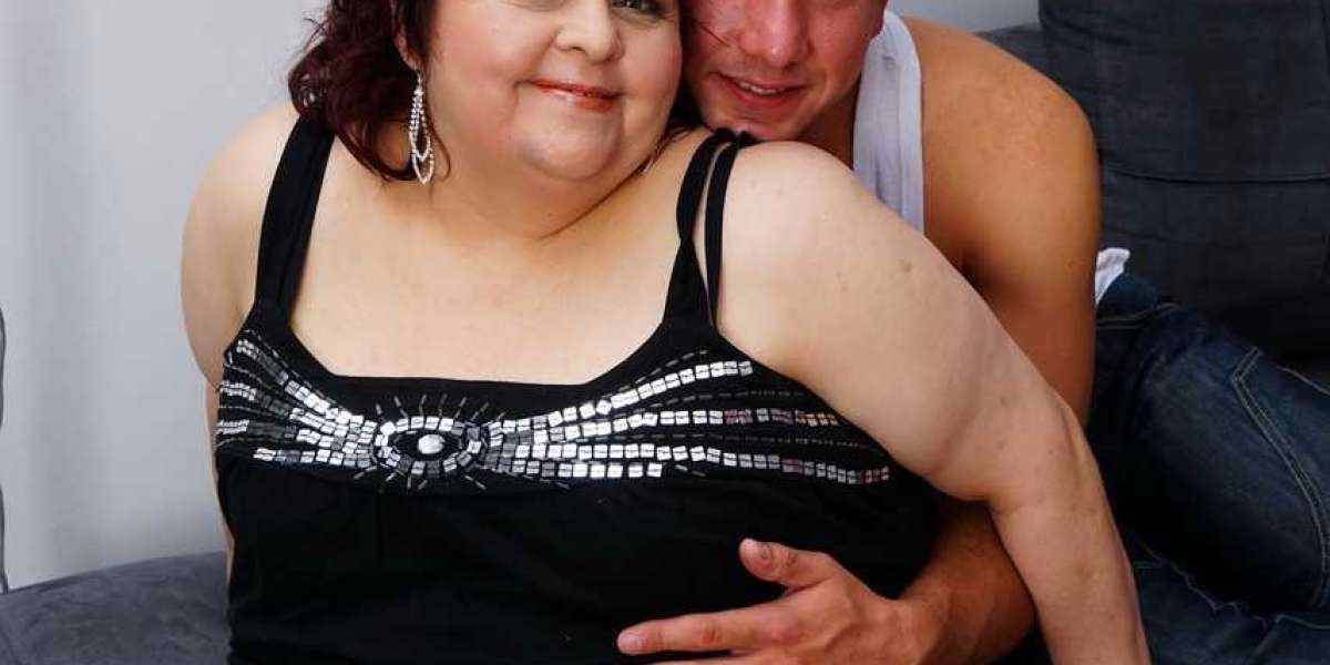 What are the primary principles of popularity behind leaked nudes OnlyFans 'websites?