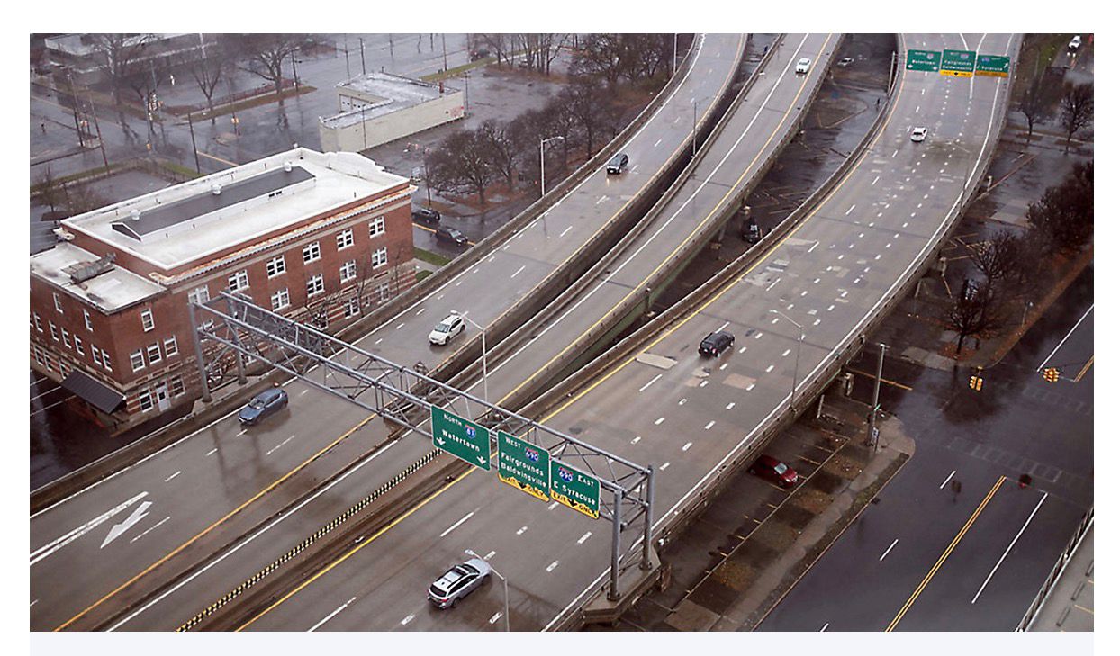 নিউ ইয়র্কে সড়কের সংকটে গাড়ি চালকরা গুনতে হচ্ছে বিলিয়ন ডলার -