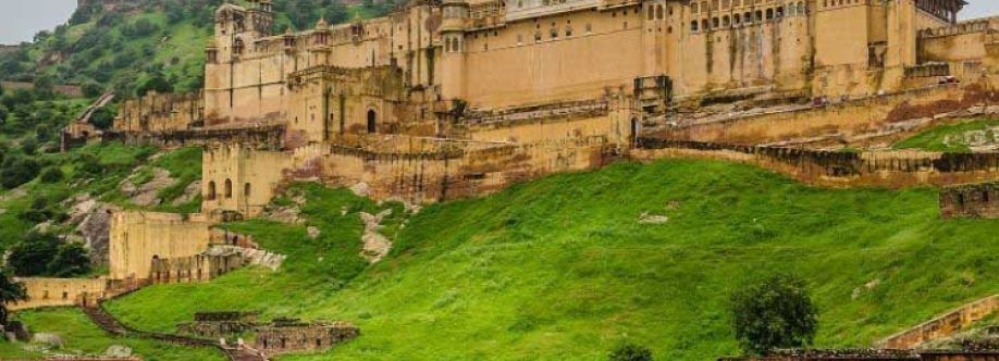 TravelTalk Tam Giác Vàng Cover Image