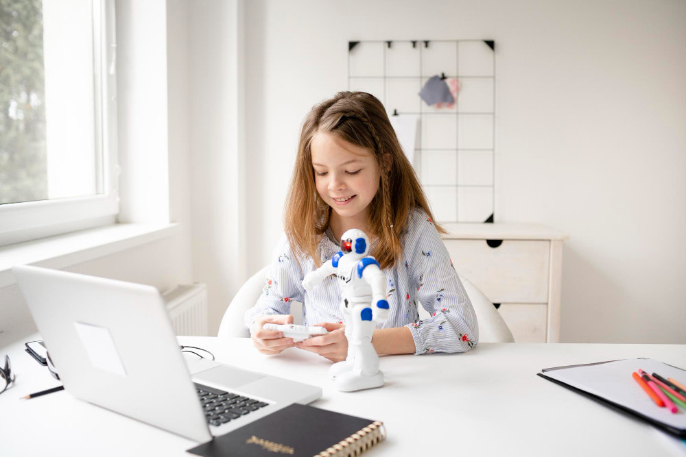Top Benefits of Hiring a Homeschool English Tutor for Personalized Education